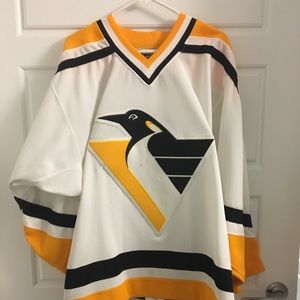 Vintage Pittsburgh Penguins hockey jersey